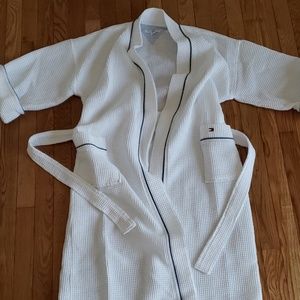 Tommy Hilfiger unisex waffle weave bath robe